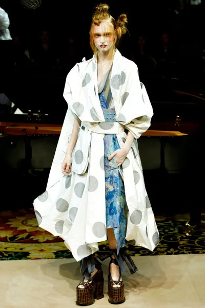 Look 4